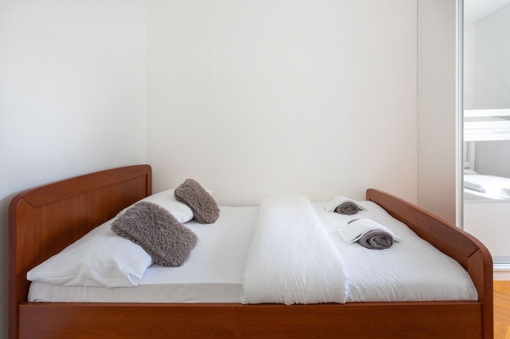 undefined Bright and Spacious 2bdr Apartment in Heart of Zagreb 6