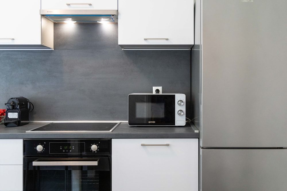 undefined Sunny 2bdr Apartment With a Balcony 10