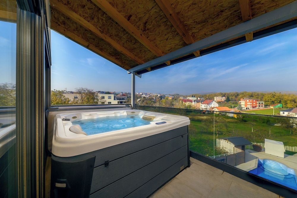 Private Spa Tub