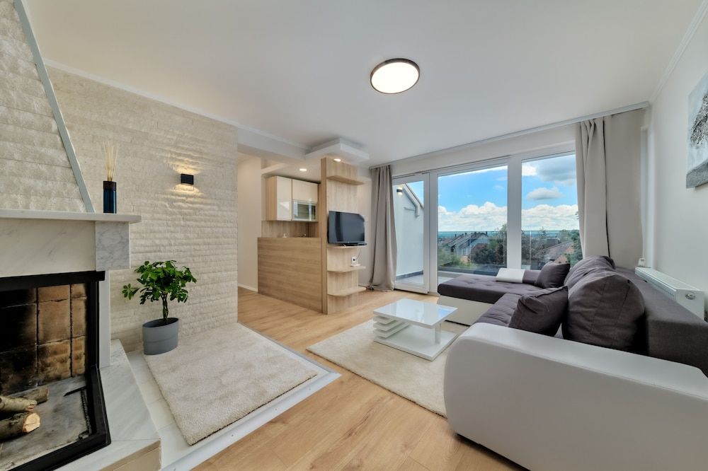 Villa Madison Deluxe Suite, 1 Bedroom, Fireplace, Garden View 4