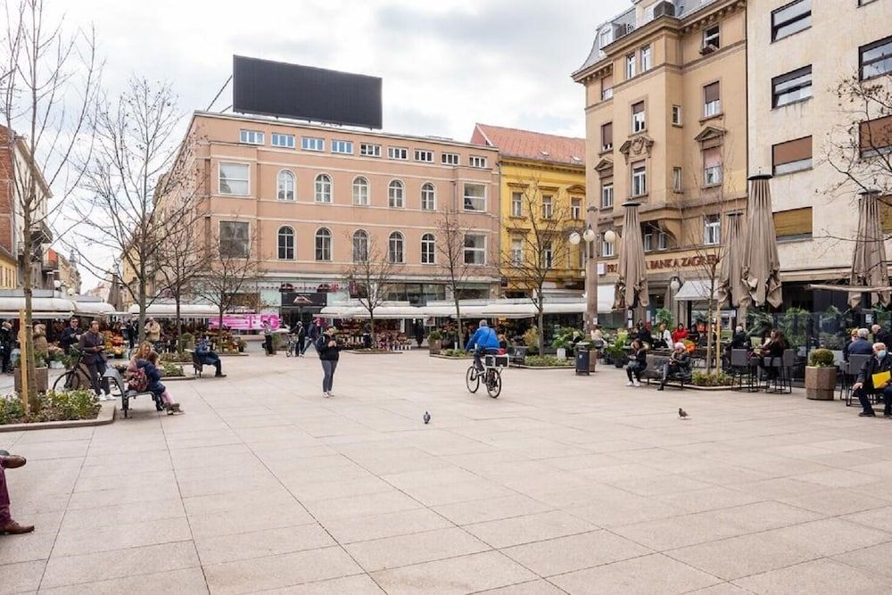 undefined Cvjetni - 300 m From Center - A1 4