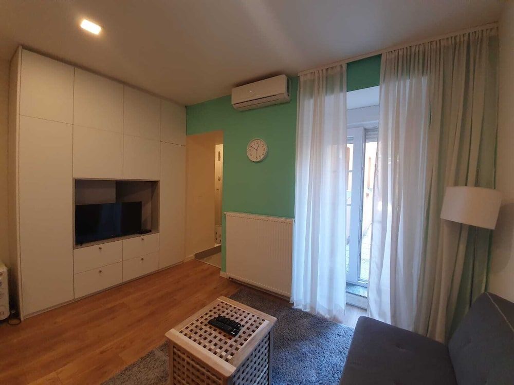 Charming 1-bed Apartment in Zagreb Studio 9