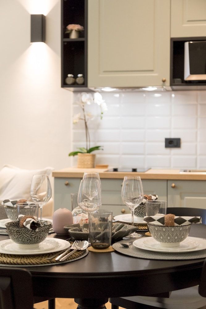 undefined Modern and Design Downtown Apartment in the Center 2