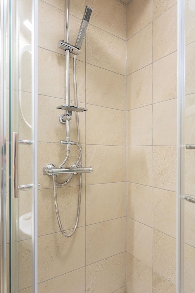 undefined Cozy and Beautiful Studio Near City Center 8