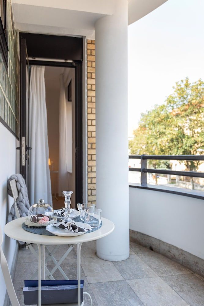 undefined Cozy and Beautiful Studio Near City Center 2