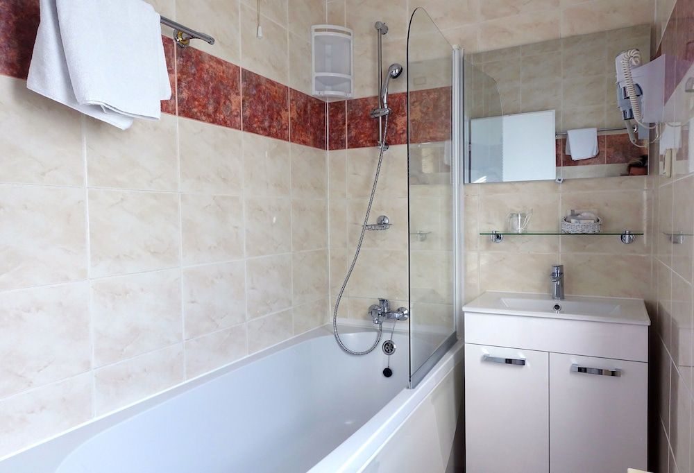 Hotel Vila Tina Classic Single Room 4