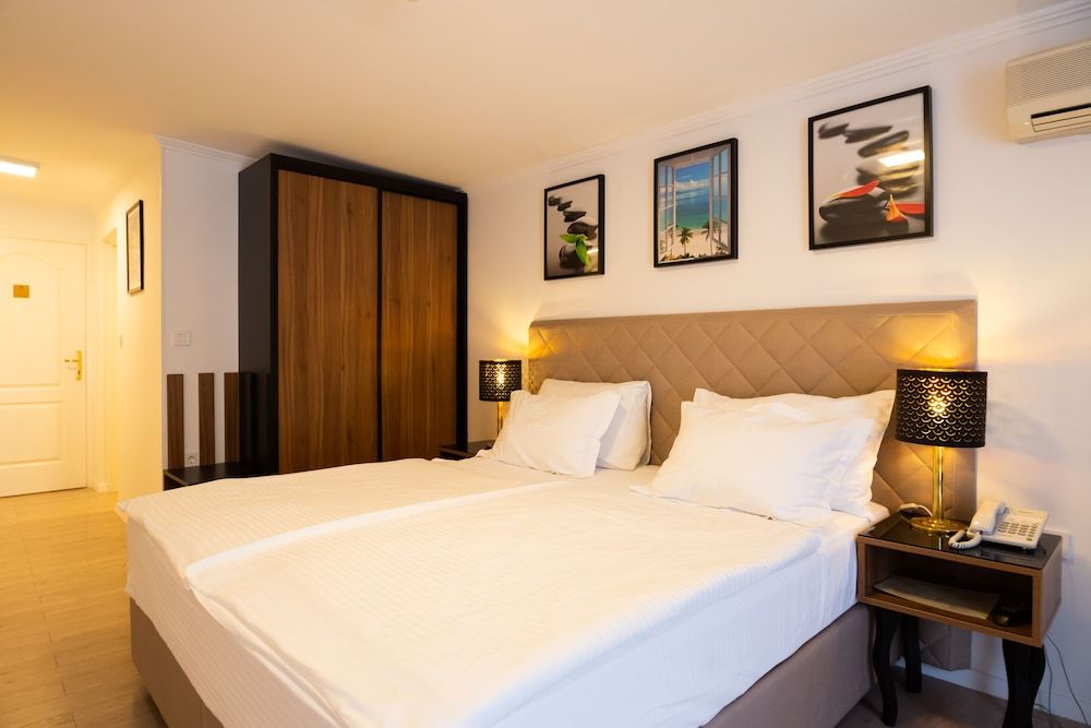 Hotel Vila Tina Deluxe Double Room 2