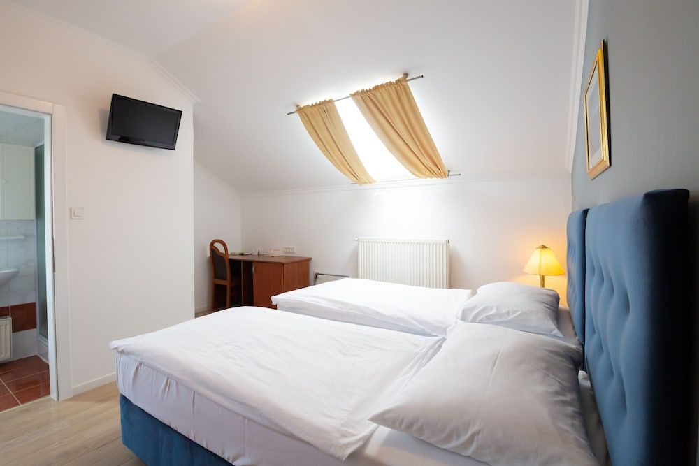 Hotel Vila Tina Classic Double or Twin Room, 1 Bedroom 7