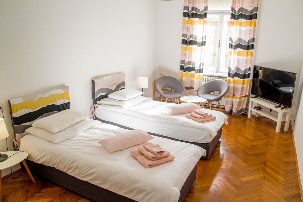 undefined Main Square Rooms 5