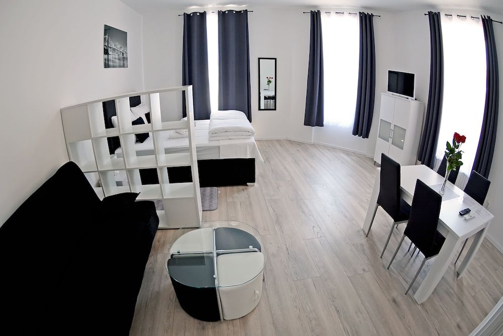 undefined Virtus Apartments and Rooms 5