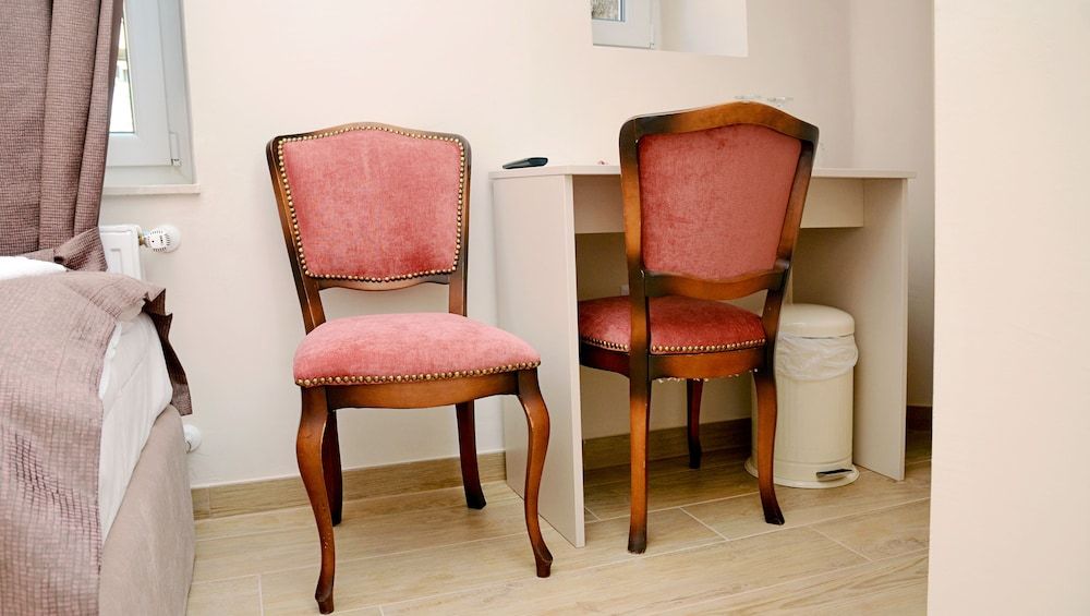 Flowers Zagreb Downtown Twin Room 5