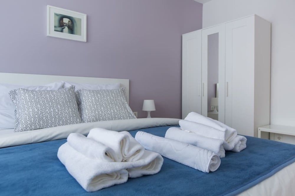 Paw Rooms Double Room, Shared Bathroom (2) 6