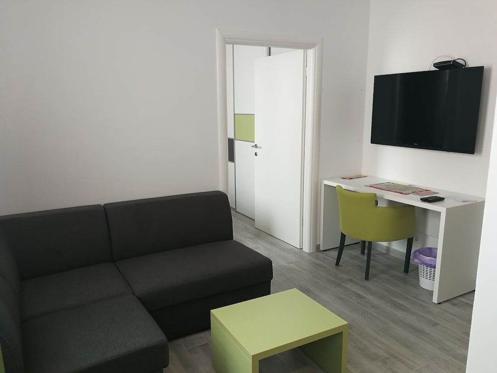 undefined 3 F hostel 5