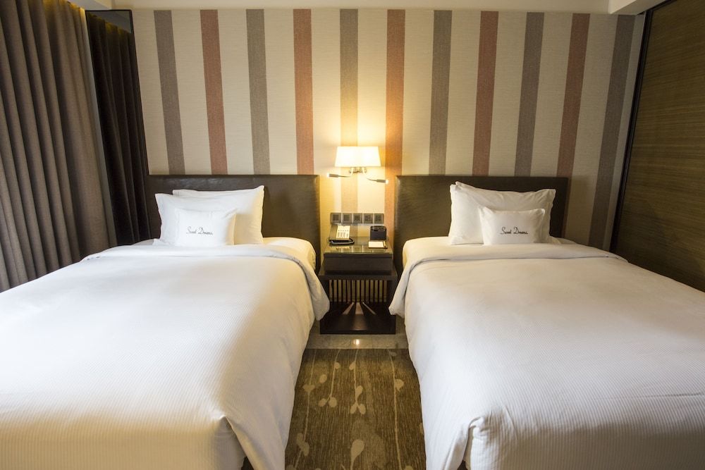 DoubleTree by Hilton Sukhumvit Bangkok Twin Room