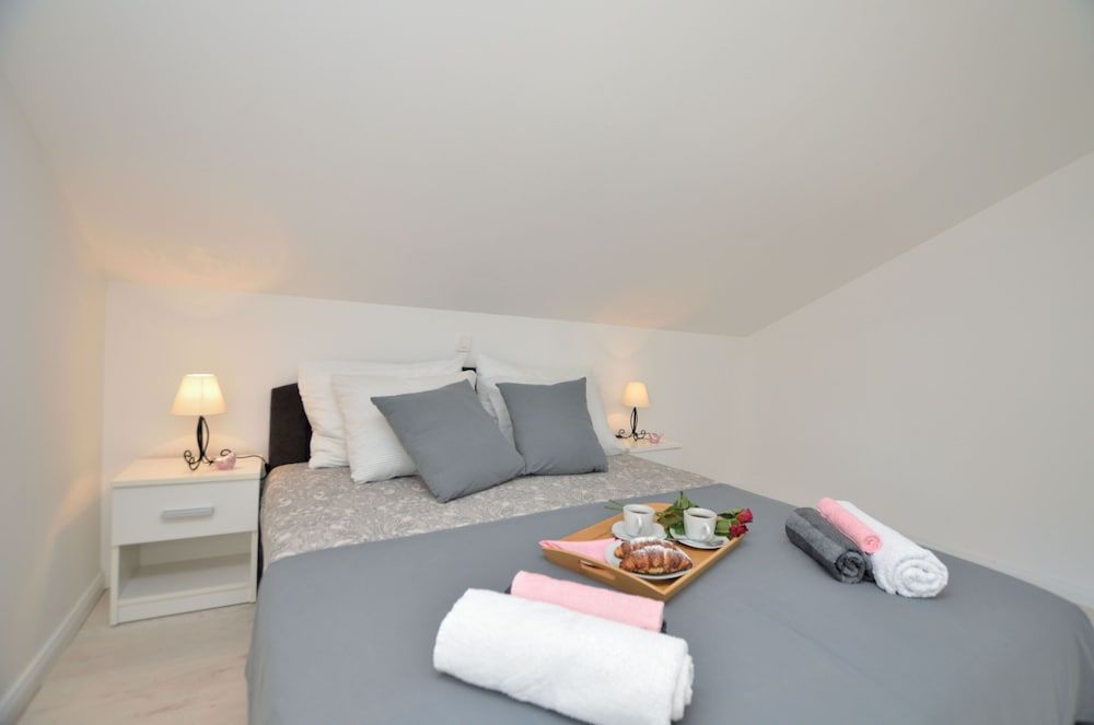 Apartment (A2)