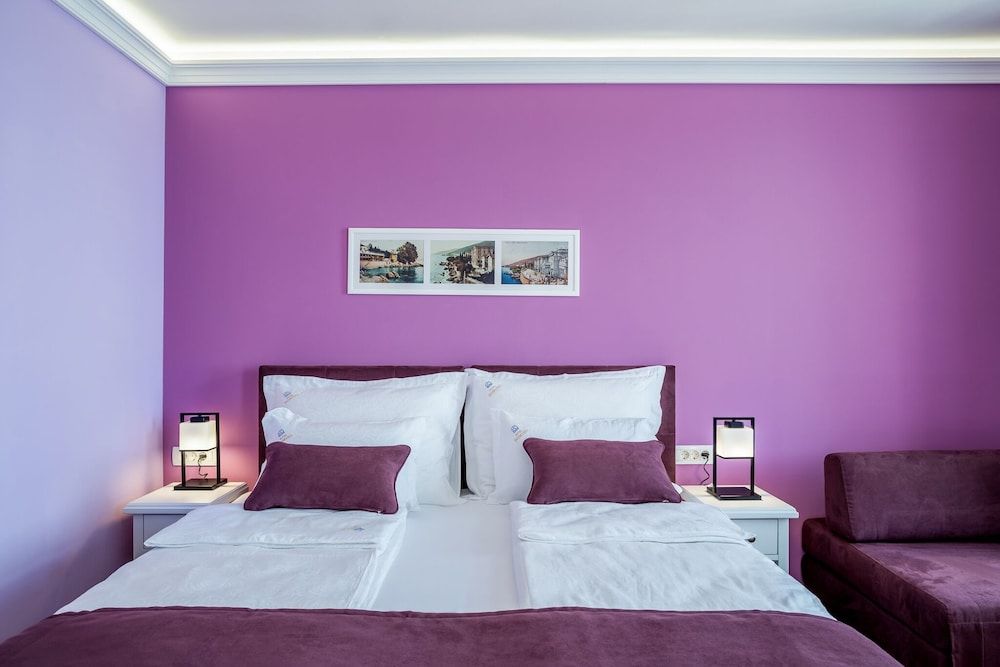 Deluxe Double Room (204)