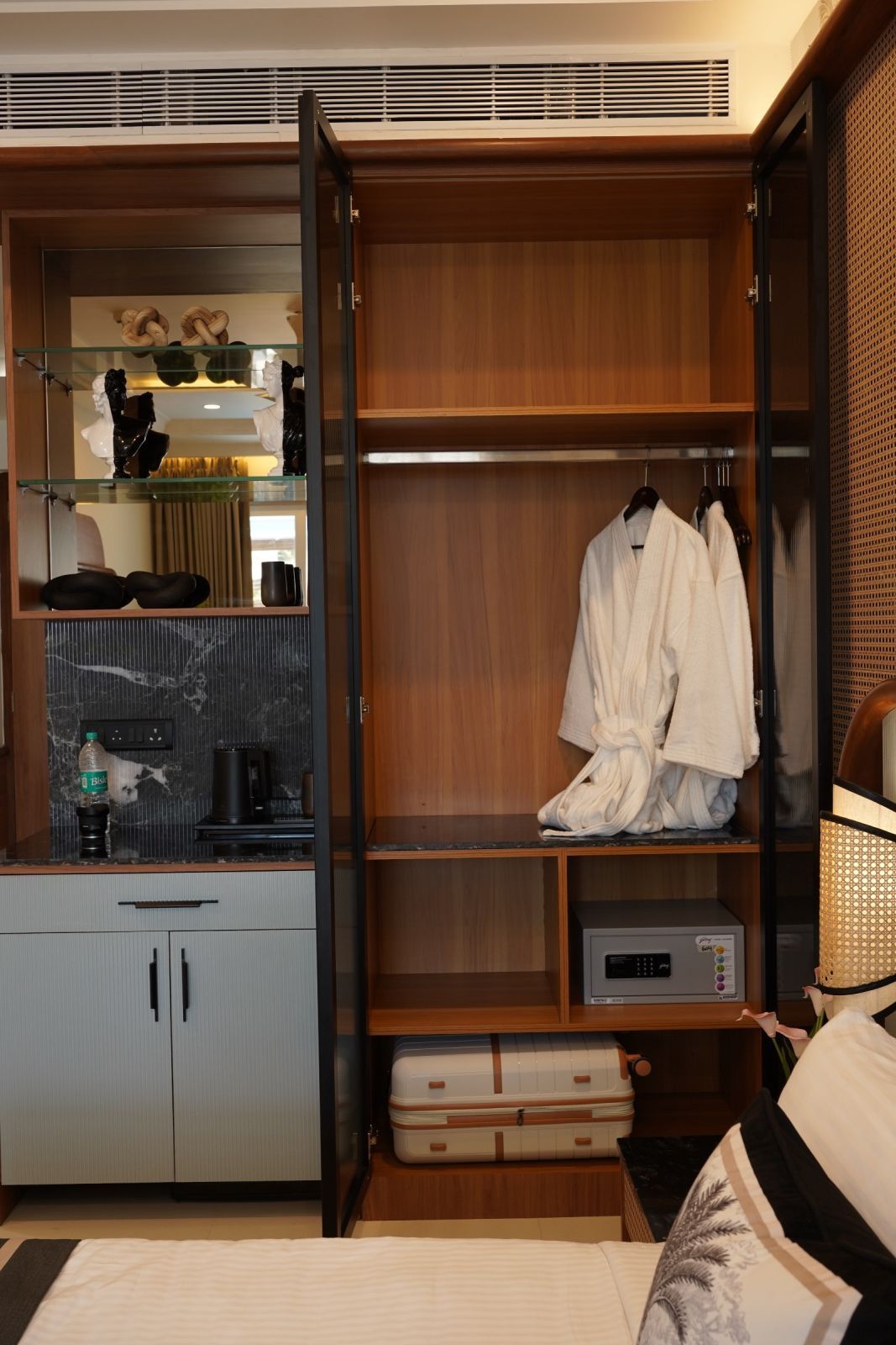 Junior Suite with Pool View & Balcony