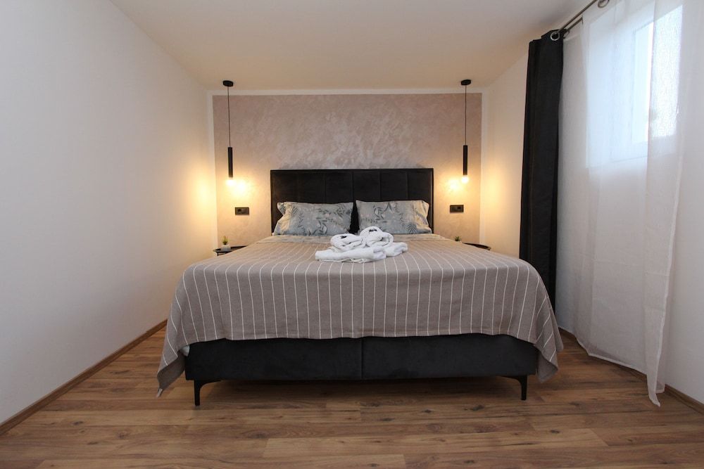 Apartment, 1 Bedroom (Mali)