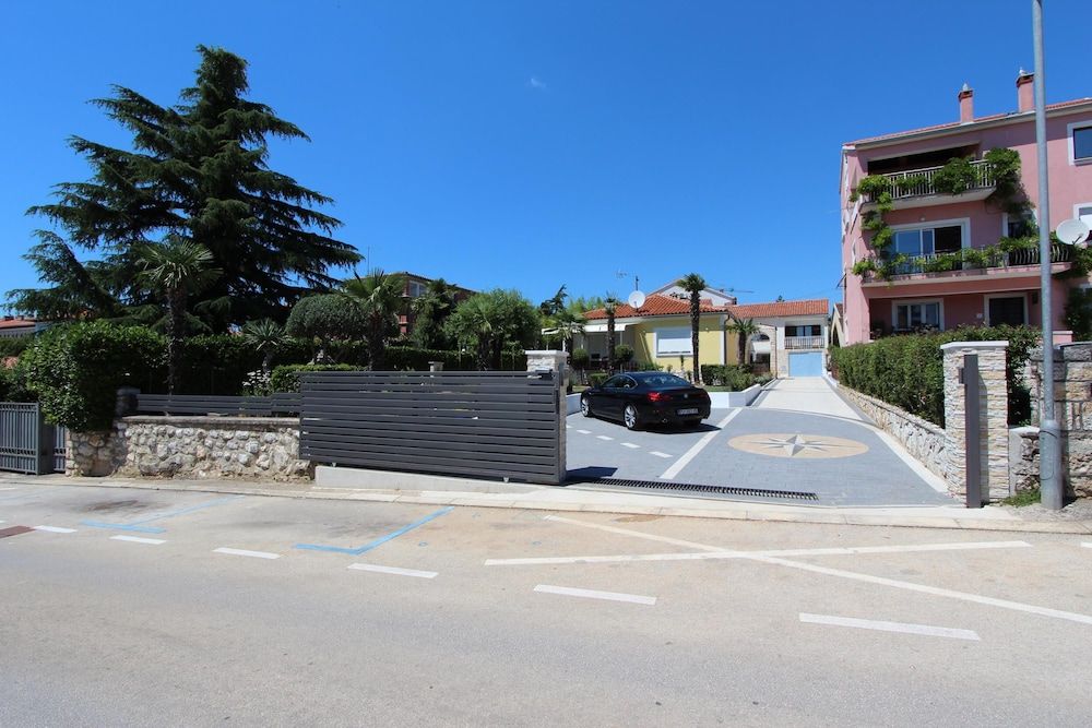 Apartments Knezovic