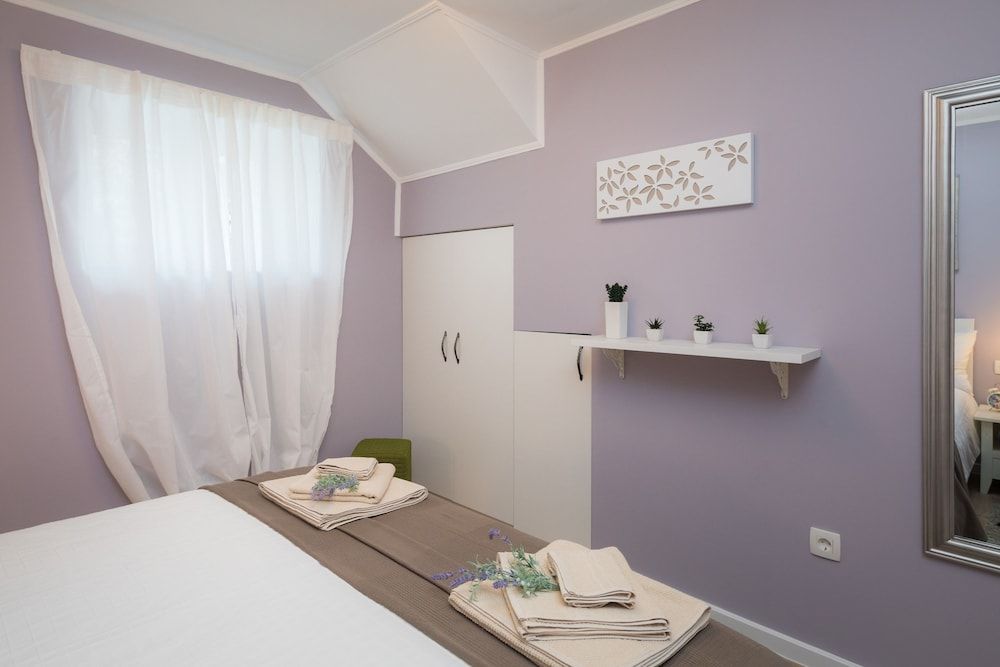 City Apartment, 1 Bedroom, Patio, Ground Floor (Bava)