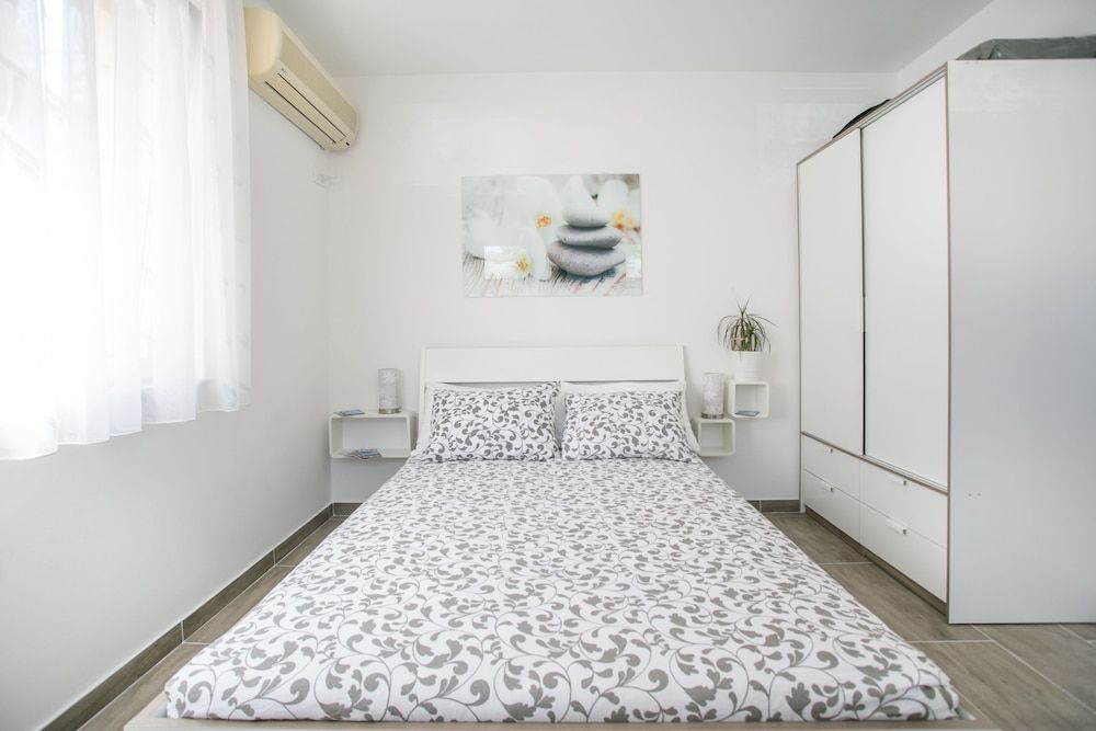 Modern Living in the Heart of Trogir Studio 2