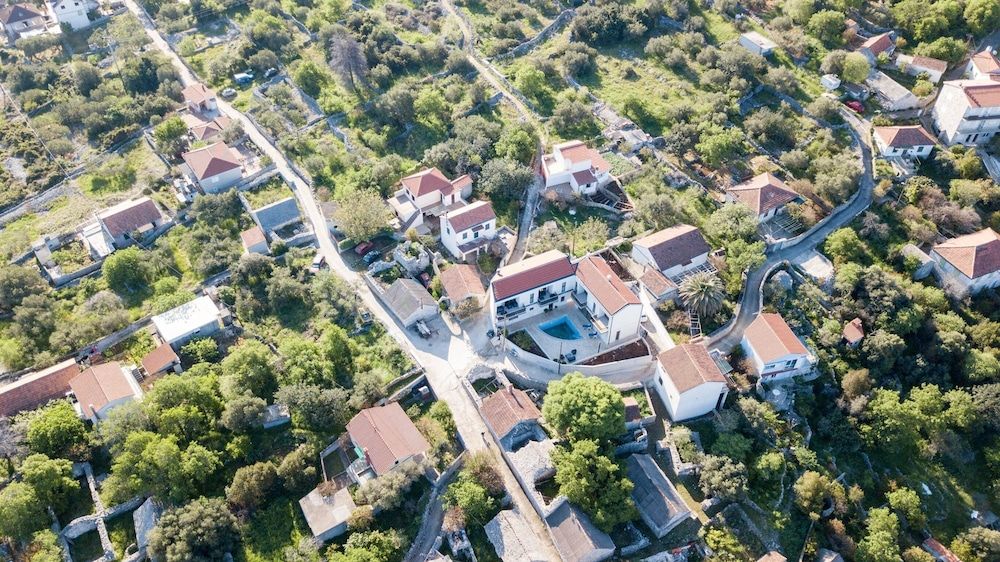 Villa LA Apartment (Two Bedroom Apartment with Terrace) 4