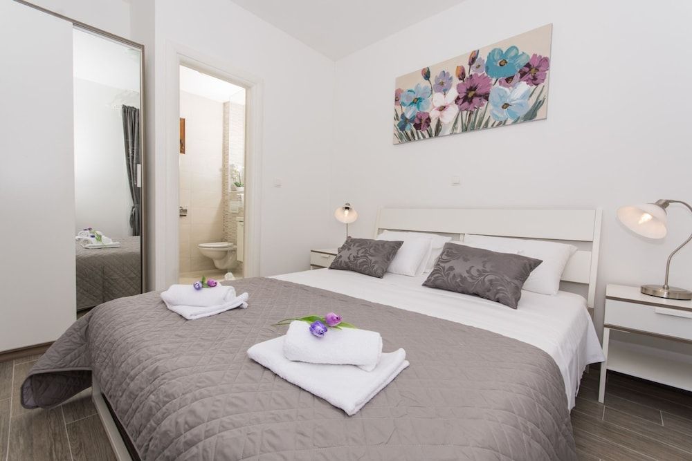 Villa LA Apartment (Comfort 1 Bedroom Apt with Terrace) 6