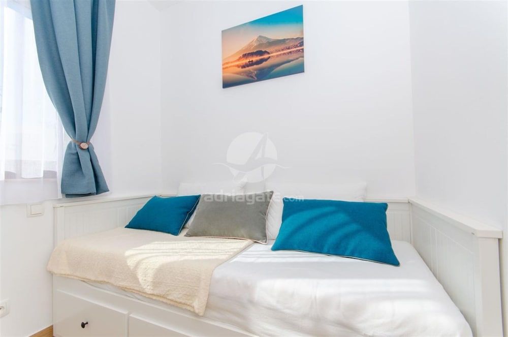 Villa LA Apartment (Two Bedroom Apartment with Terrace) 3