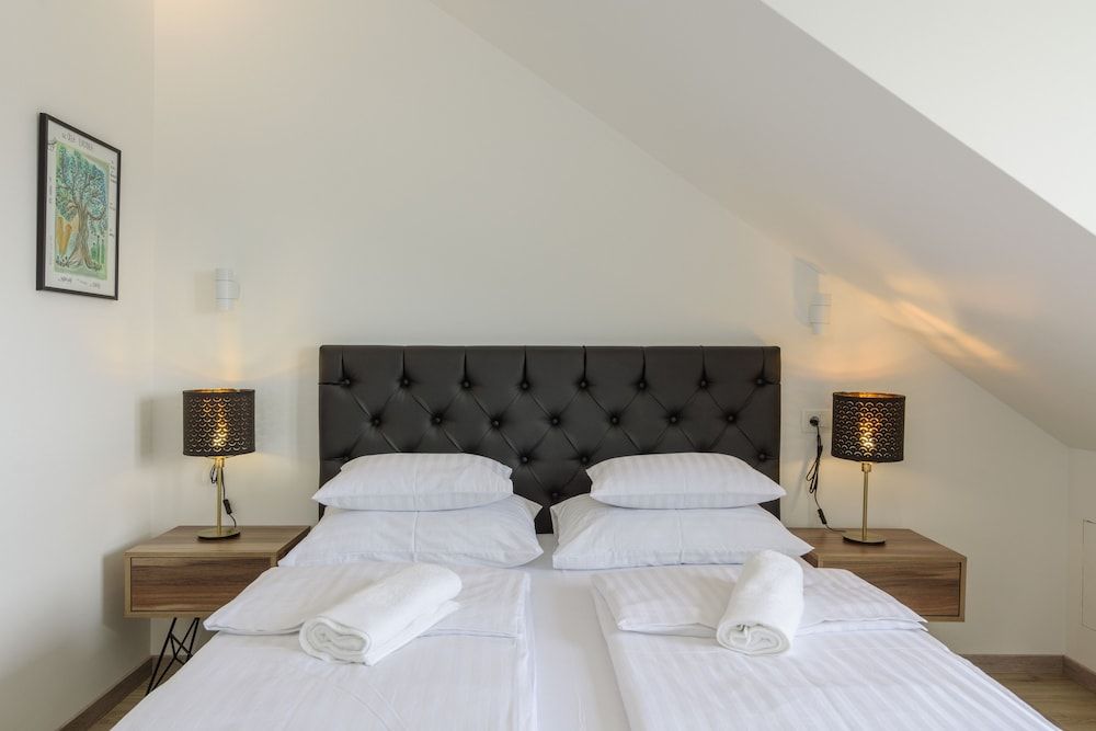 Villa White Superior Double Room 2