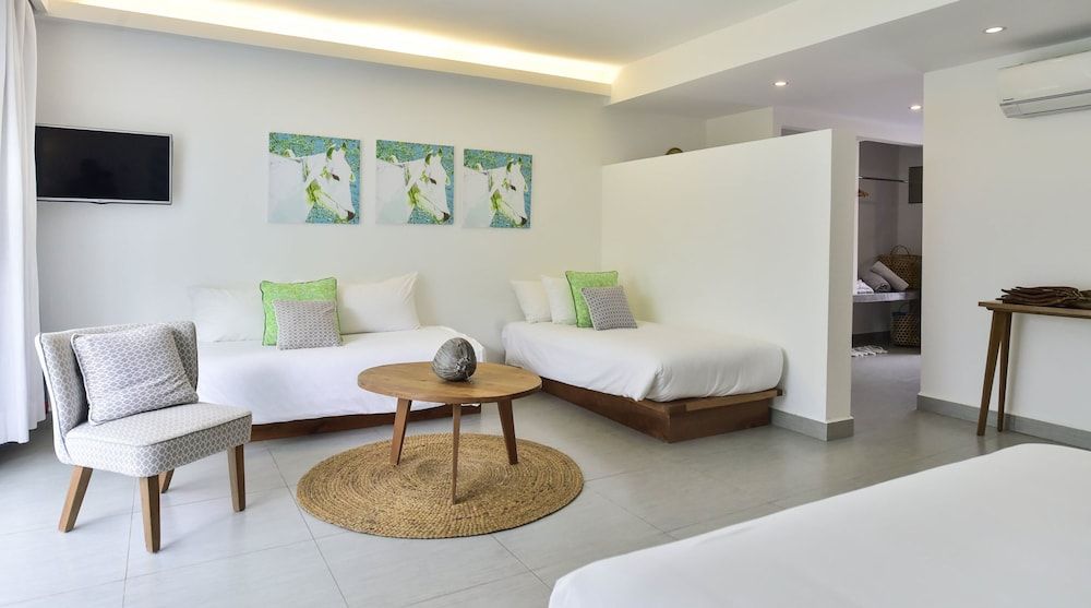 Naiya Sea Resort Family Room, Garden View 4