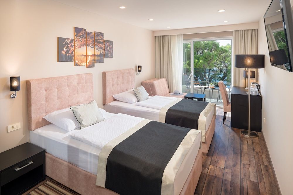 Hotel Central Beach 9 Double or Twin Room, Balcony,Sea View 7