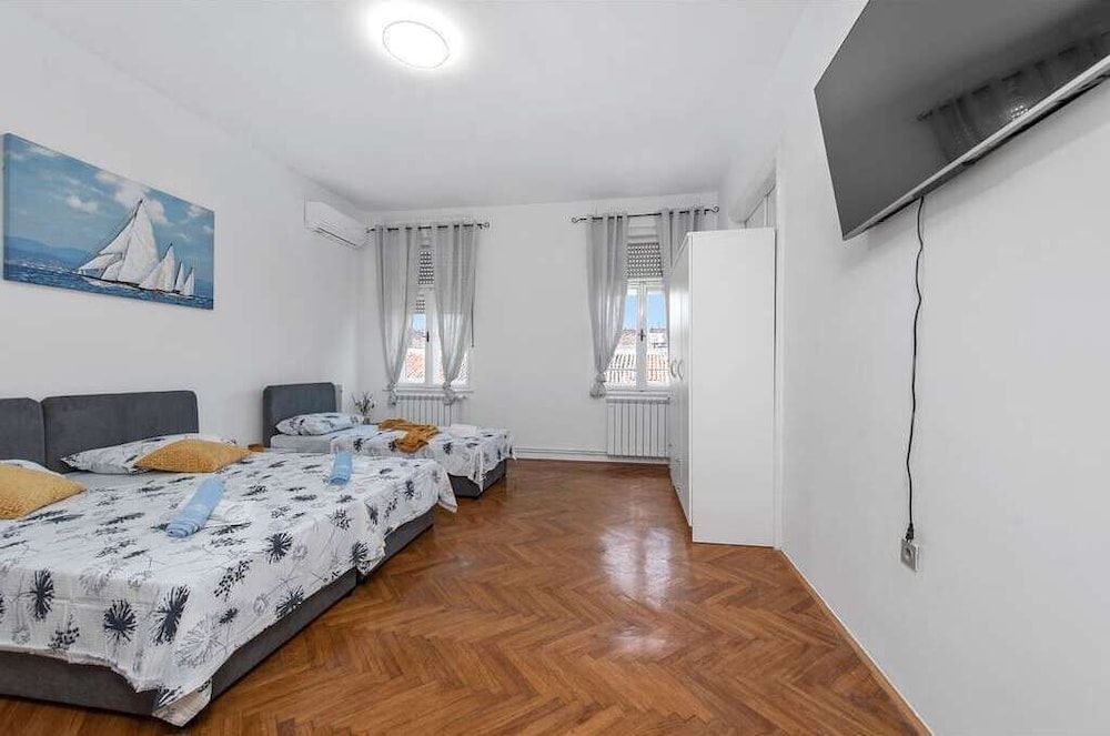 Basic Apartment