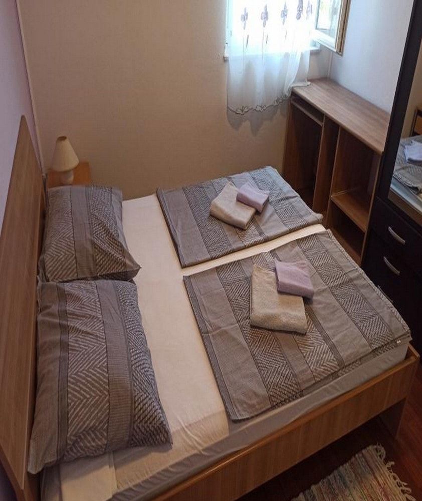 Apartment (One Bedroom Apartment with Balcony)