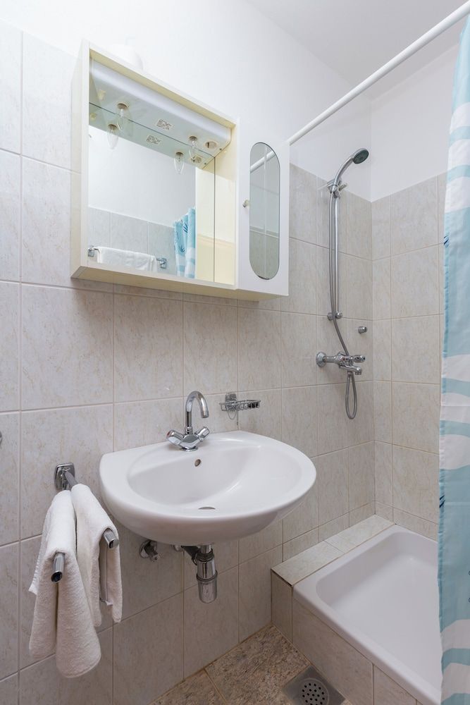 Apartment & Rooms Villa Katarina Double Room (Apartment & Rooms Villa Katarina - Do) 5