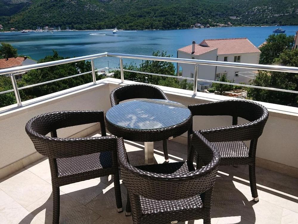 Apartment, 2 Bedrooms, Terrace, Sea View