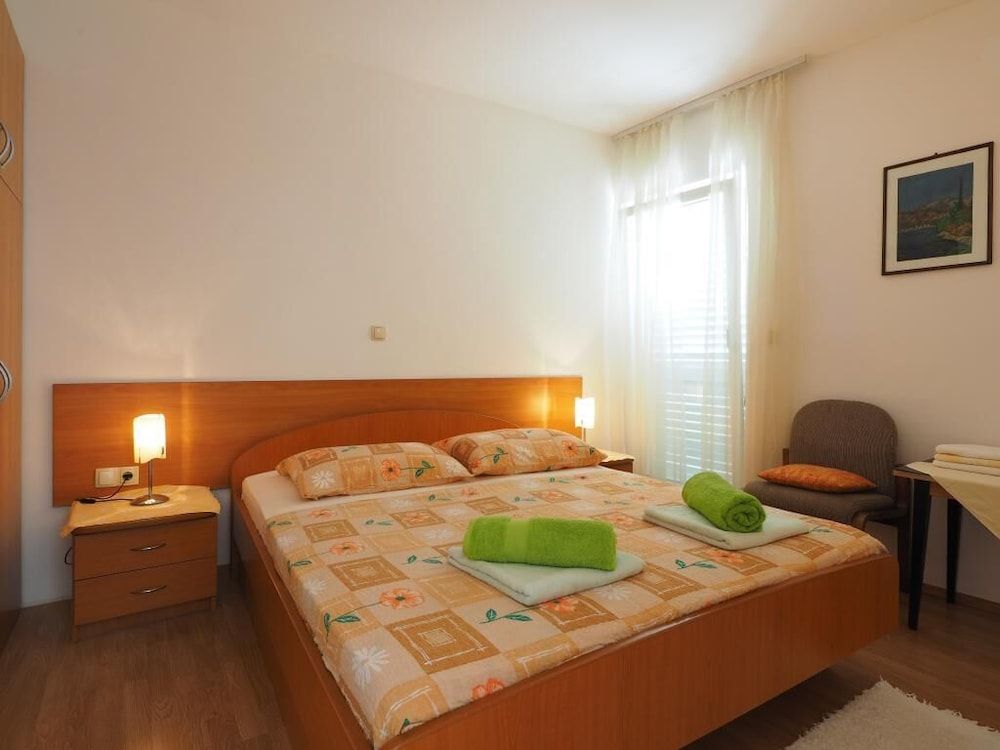 Apartment (Two Bedroom Apartment with Terrace)