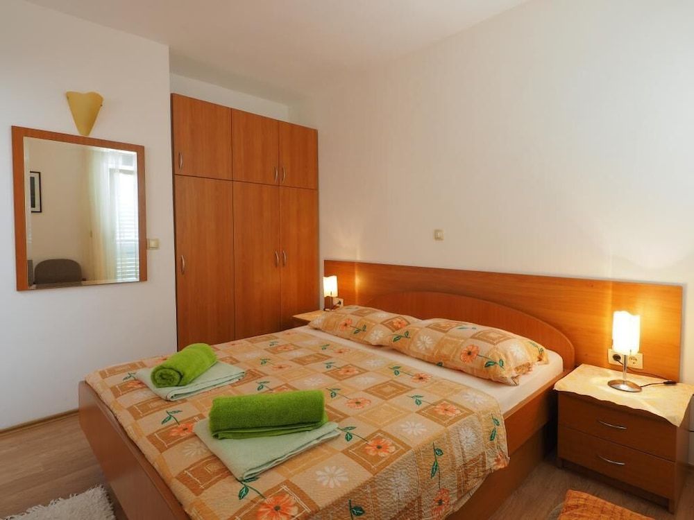 Apartment (Two Bedroom Apartment with Terrace)