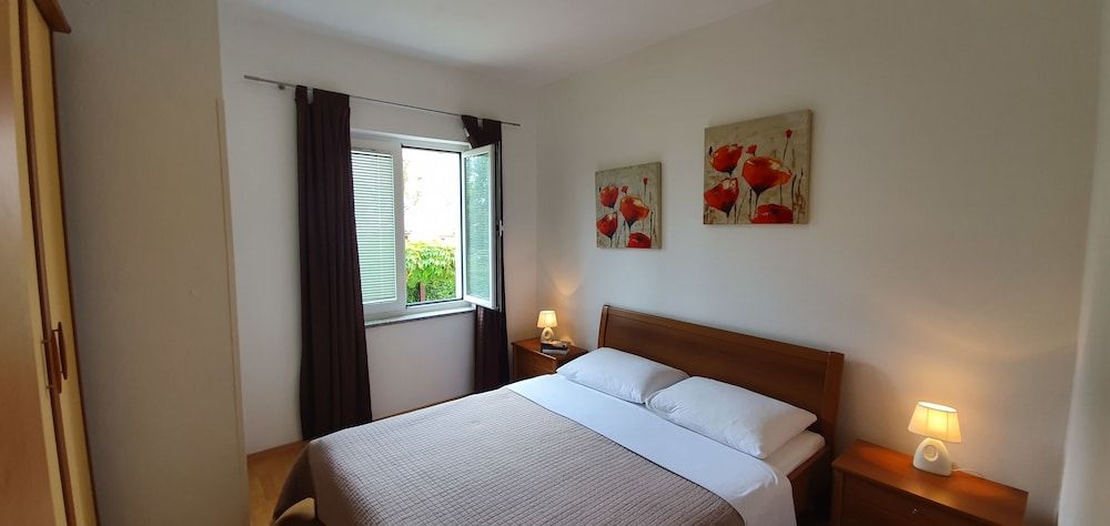 Basic Apartment, 1 Bedroom, Smoking, Garden View