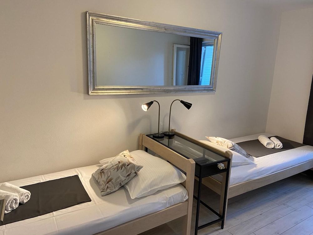 Apartment, 2 Bedrooms, Garden View