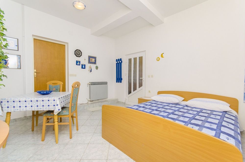 Comfort Studio Suite, 1 Bedroom, Terrace, Courtyard View