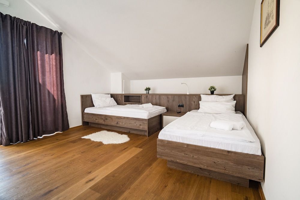 Deluxe Villa, 3 Bedrooms, Private Bathroom, Pool View