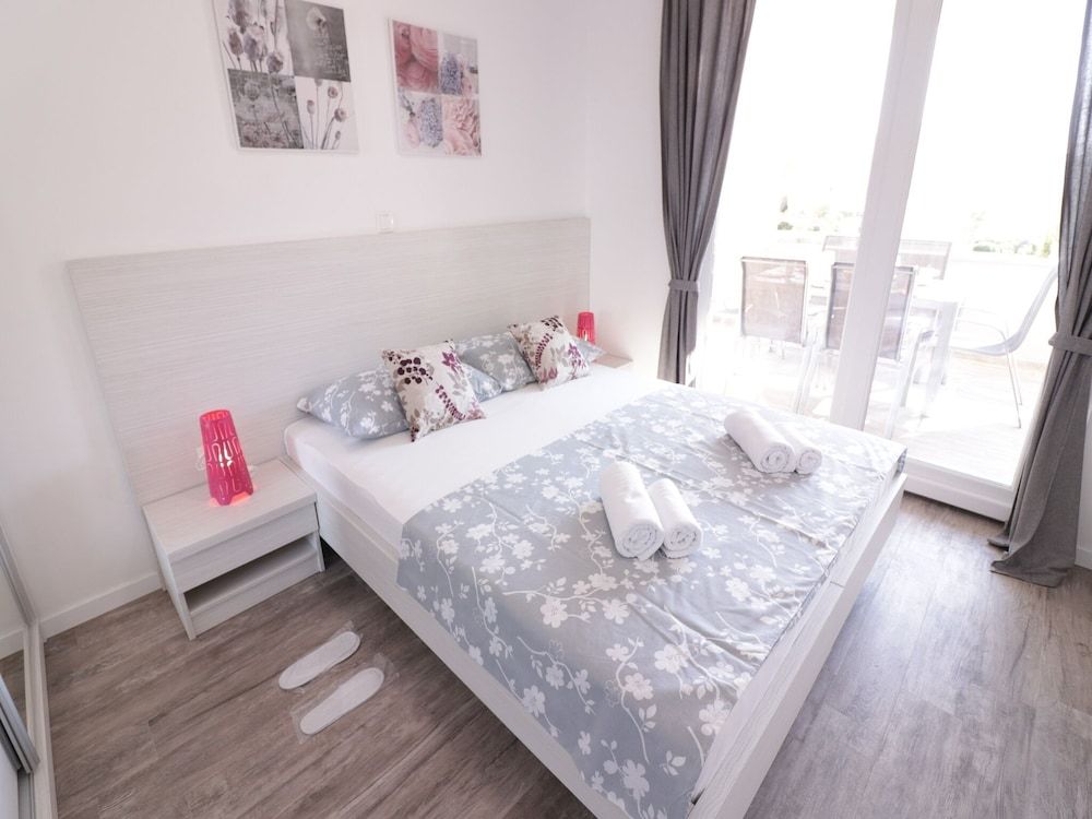 Apartment, 2 Bedrooms, Terrace