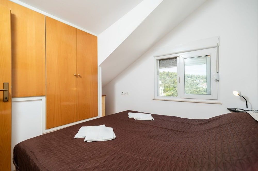 Apartment (Two Bedroom Apartment with Balcony)