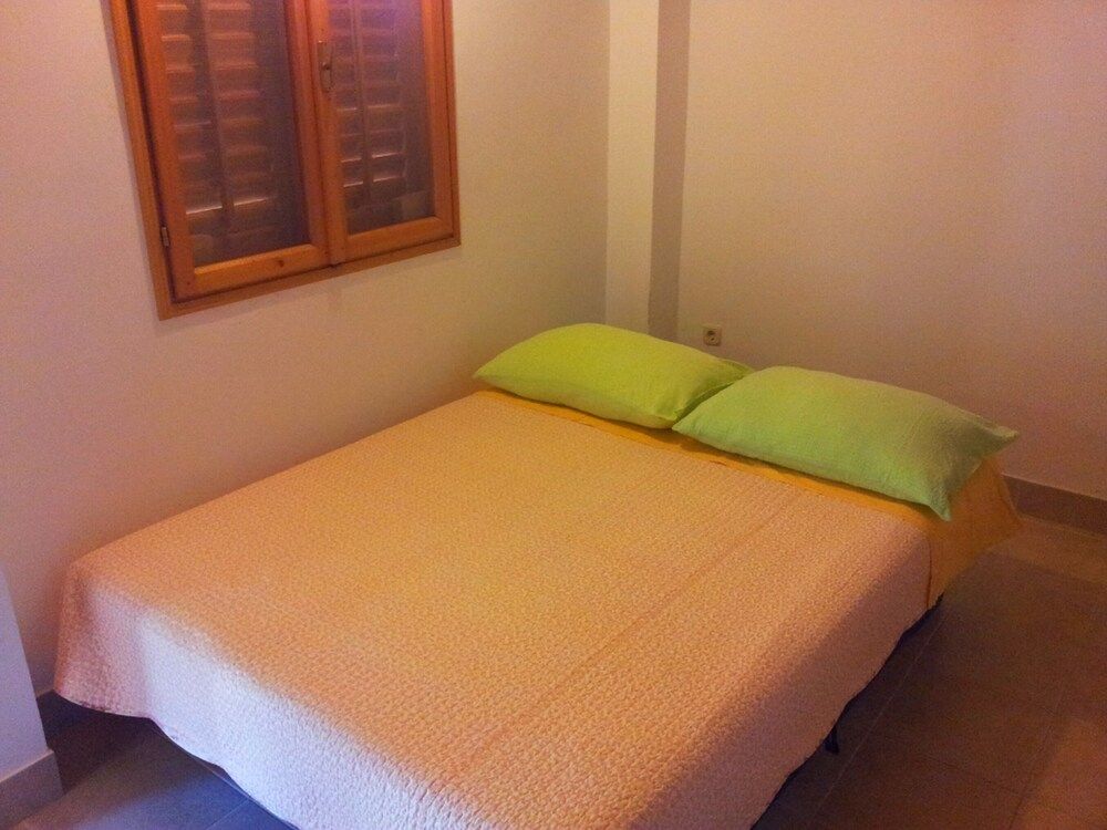 House (One Bedroom Holiday Home)