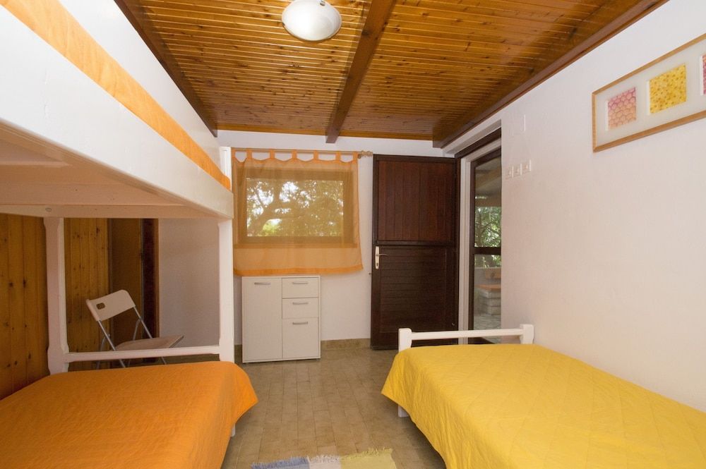 House (Two Bedroom Holiday Home -Terrace and)