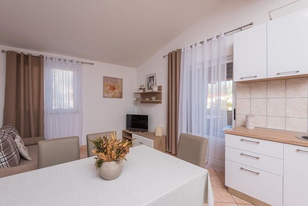 Apartment, 2 Bedrooms, Terrace, Sea View