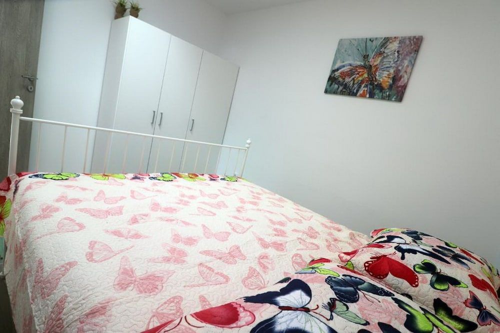 Apartment (Two Bedroom Apartment with Terrace an)
