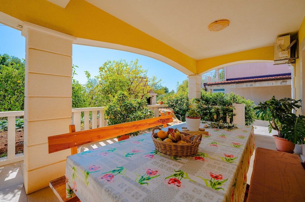 Apartment (Two Bedroom Apartment with Terrace)