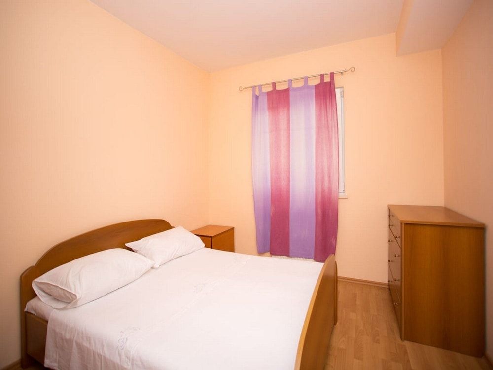 Apartment (Four Bedroom Apartment with Terrace)