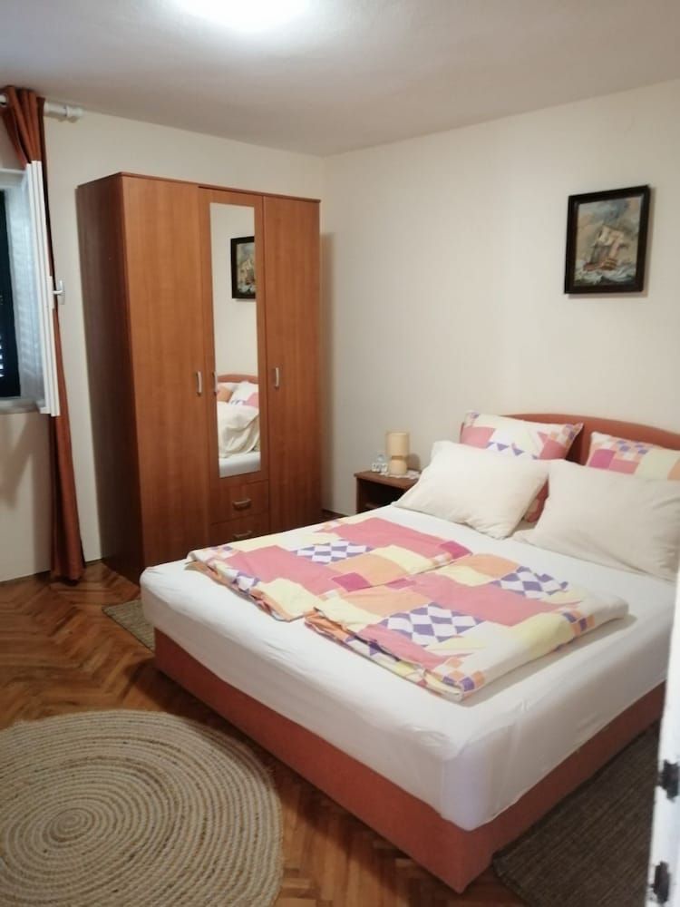 Apartment (Petra - Apartments with parking - A2()